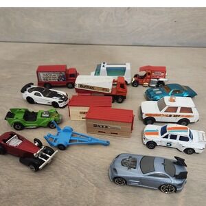 Vintage Diecast Toy Cars Trucks Matchbox Hot‎ Wheels Lot 1960s-2000